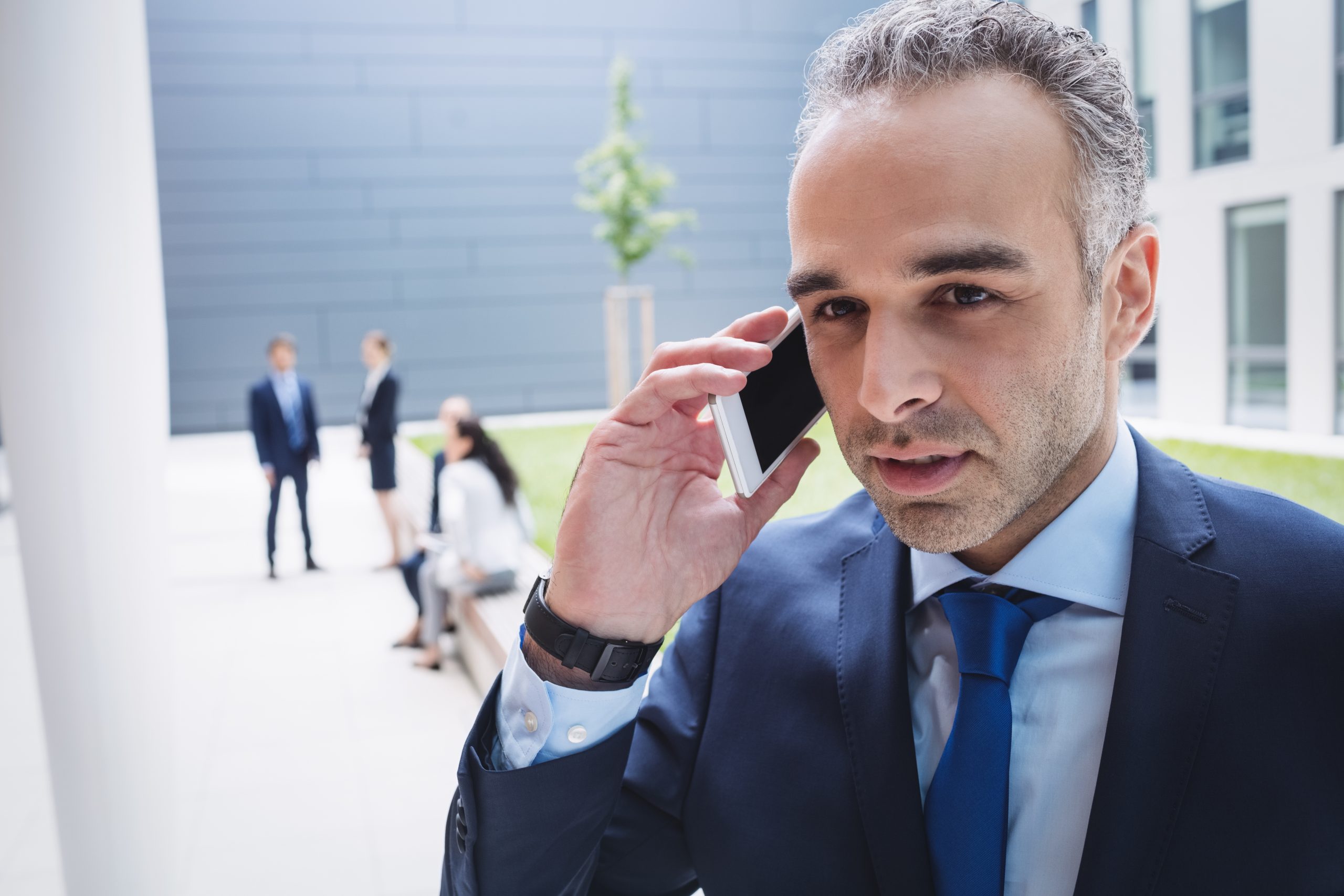 I rischi dell’esterovestizione: come evitarli con il partner giusto:mp elite consulting
